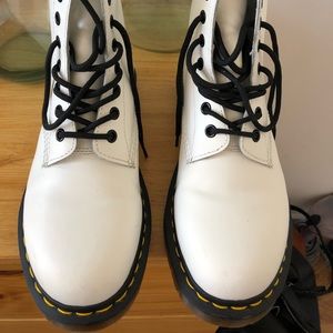 White Dr. Martens -1460 Smooth